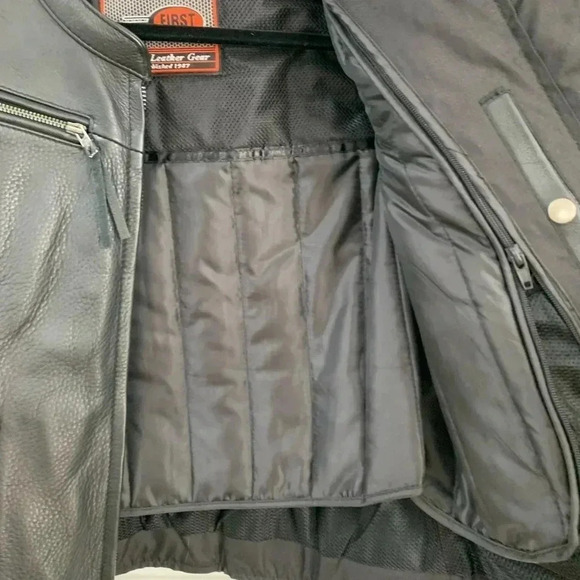 Genuine Leather Vintage Jacket sz small - Picture 3 of 16